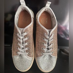 EUC Girls sparkle slip on sneaker